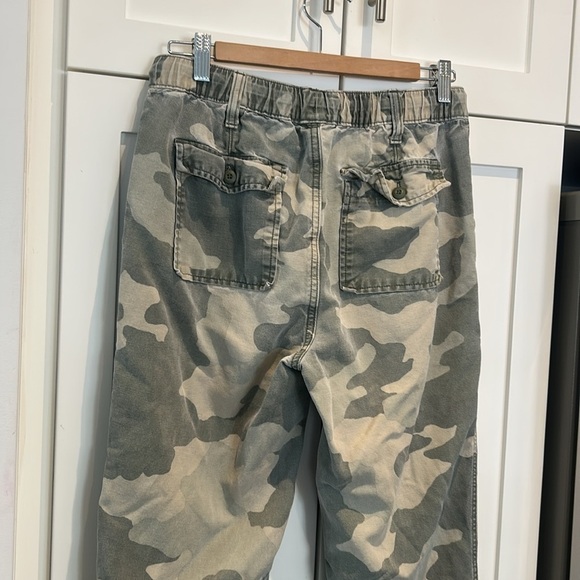 Aerie Double Pocket Utility Jogger Women Camo Size S - Picture 14 of 16